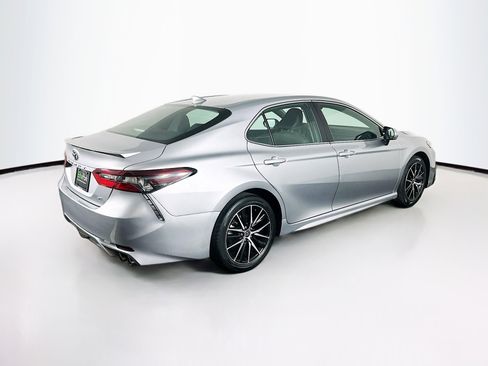 Used 2024 Toyota Camry SE FWD image 9
