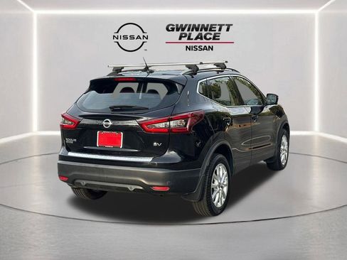 Used 2021 Nissan Rogue Sport SV w/ Technology Package image 5