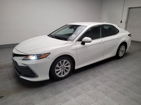 Used 2022 Toyota Camry LE FWD image 2
