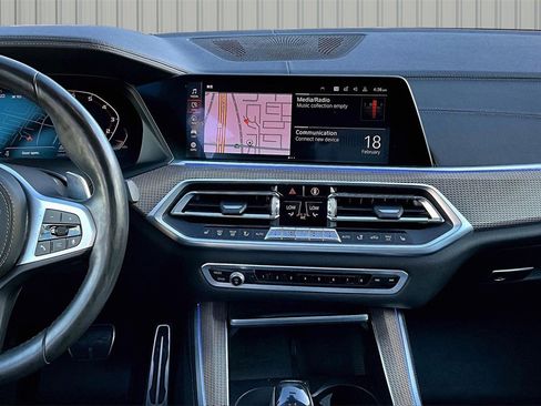 Used 2020 BMW X5 M50i w/ Premium Package image 3