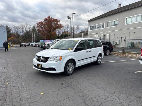 Used 2016 Dodge Grand Caravan American Value Package image 7