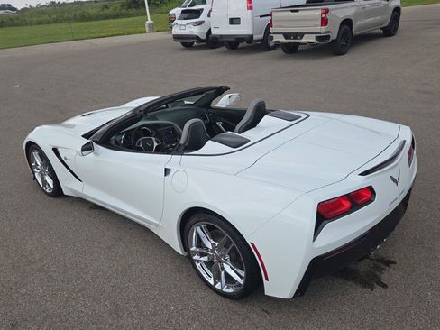 Used 2018 Chevrolet Corvette Stingray Convertible w/ 2LT Preferred Equipment Group RWD image 30