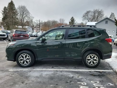 Used 2023 Subaru Forester Premium image 7