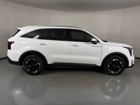 New 2026 Kia Sorento S w/ S Panoramic Sunroof Package image 11