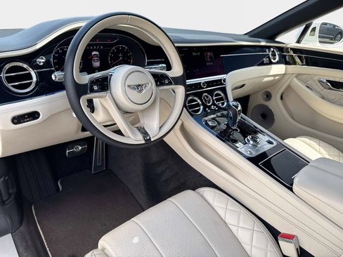 Used 2020 Bentley Continental GT V8 image 36