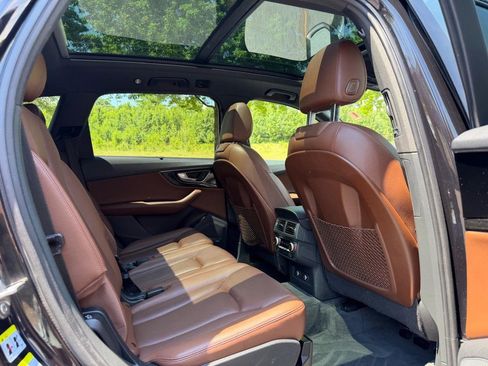Used 2019 Audi Q7 3.0T Premium Plus AWD/4WD image 10