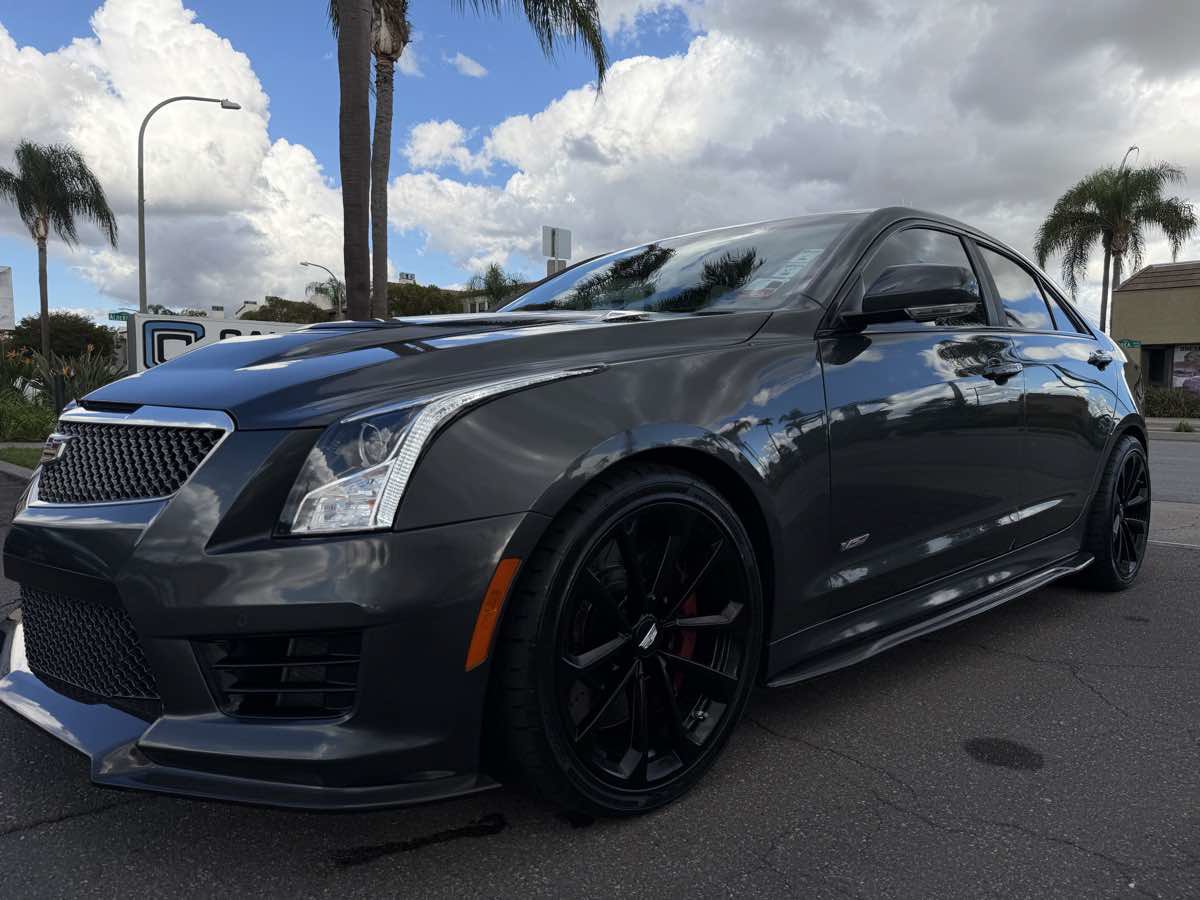 Used 2016 Cadillac ATS V w/ Luxury Package RWD image 13