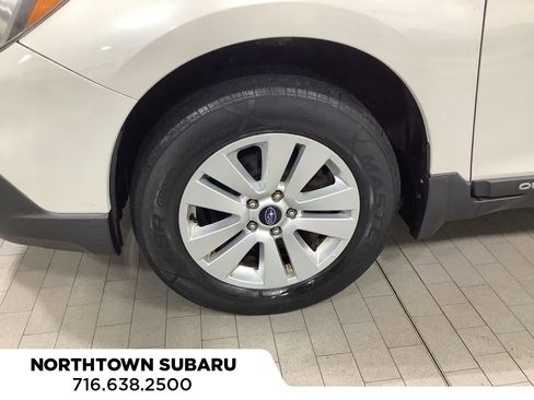 Used 2015 Subaru Outback 2.5i Premium image 4