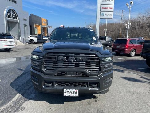 New 2026 RAM 2500 Tradesman AWD/4WD image 3