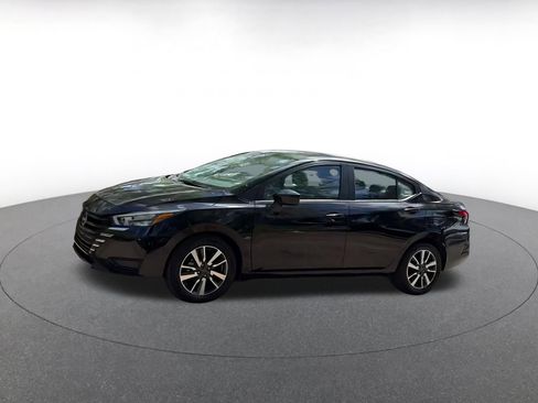 Used 2025 Nissan Versa SV image 8