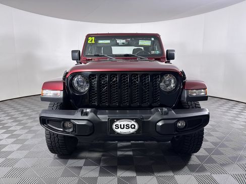 Used 2021 Jeep Gladiator Sport AWD/4WD image 3