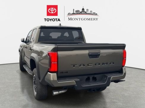 New 2025 Toyota Tacoma TRD Off-Road AWD/4WD image 4