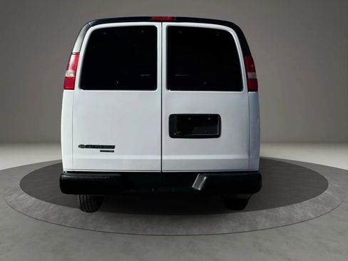 Used 2014 Chevrolet Express 2500 LS image 7