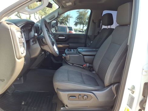 Used 2022 GMC Sierra 2500 SLE w/ SLE Value Package; RWD image 14