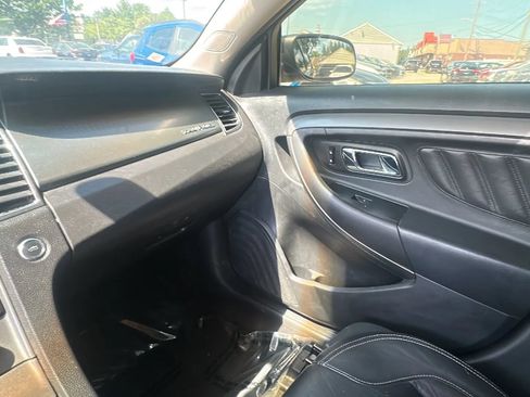 Used 2011 Ford Taurus SEL w/ 201A Rapid Spec Order Code FWD image 12
