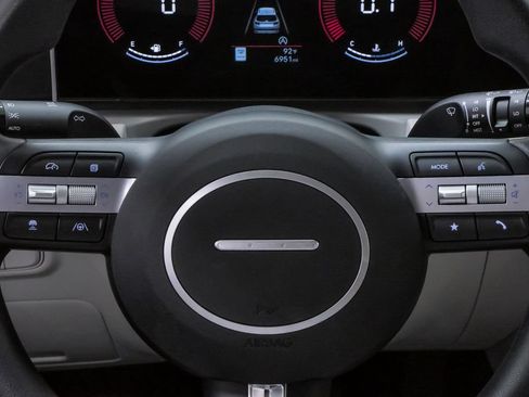 Certified 2026 Hyundai Tucson SE FWD image 20