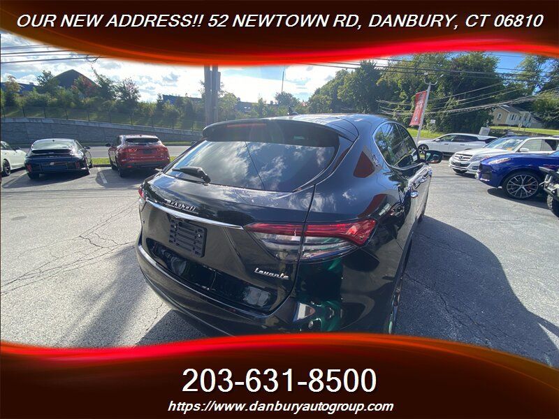 Used 2021 Maserati Levante AWD/4WD image 9