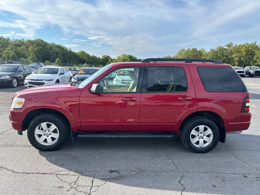 Used 2010 Ford Explorer XLT AWD/4WD image 1