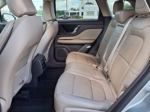 Certified 2022 Lincoln Corsair FWD w/ Premium Package image 5