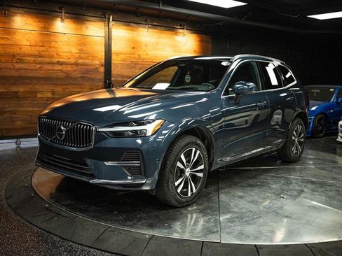 Used 2022 Volvo XC60 T8 Inscription image 2