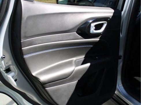 New 2026 Jeep Compass Limited image 33