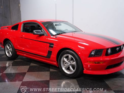 Used 2005 Ford Mustang GT RWD image 13