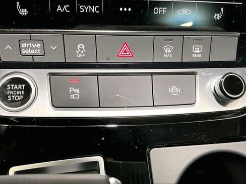 Certified 2026 Audi Q7 2.0T Premium Plus AWD/4WD image 17