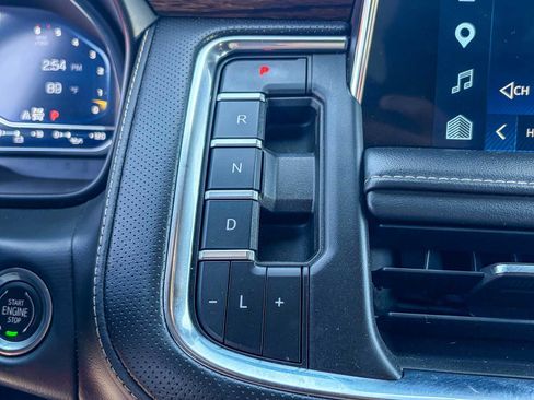Used 2023 Chevrolet Tahoe Premier AWD/4WD image 19