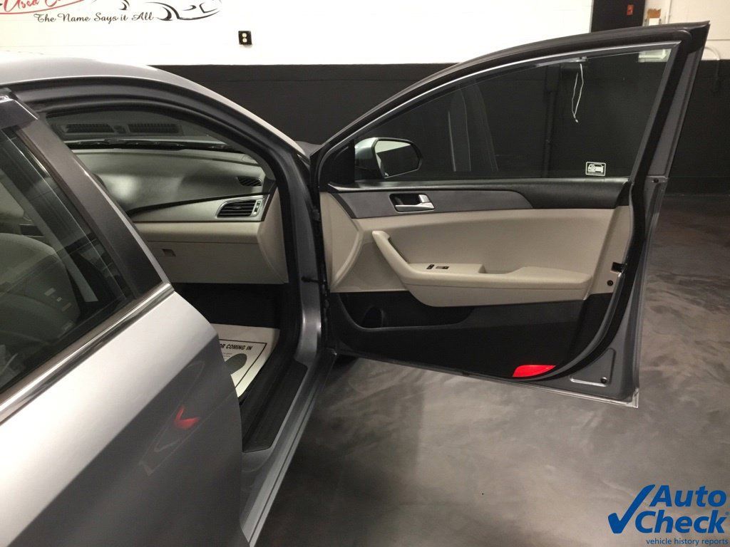 Used 2017 Hyundai Sonata SE FWD image 39