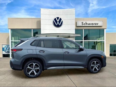 New 2026 Volkswagen Tiguan SE image 6