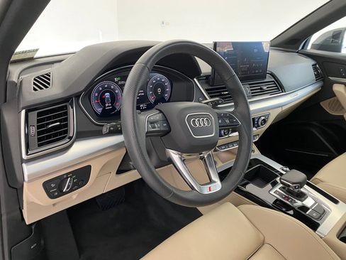 Used 2024 Audi Q5 2.0T Premium Plus w/ Premium Plus Package image 4