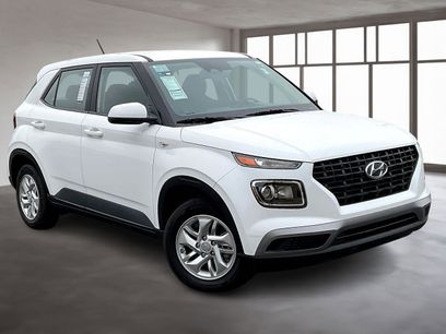 Certified 2025 Hyundai Venue SE