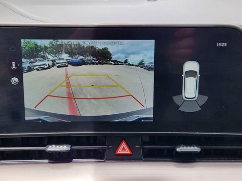 Used 2023 Kia Sportage EX FWD image 8