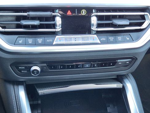 Used 2022 BMW M440i Coupe w/ Premium Package image 19