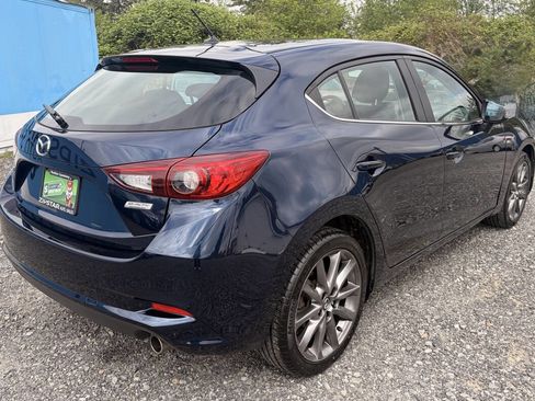 Used 2018 MAZDA MAZDA3 Touring FWD image 3