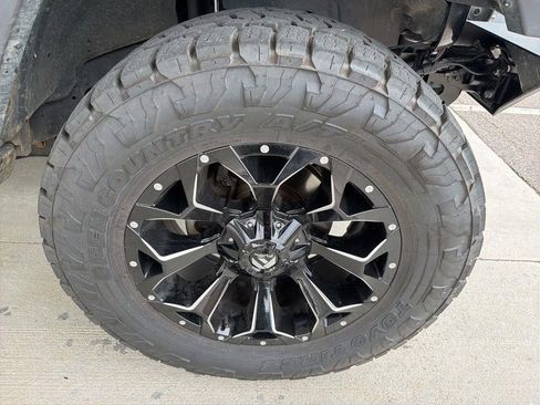 Used 2020 Jeep Wrangler Unlimited Sahara AWD/4WD image 11