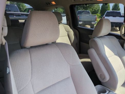Used 2016 Honda Odyssey SE image 7