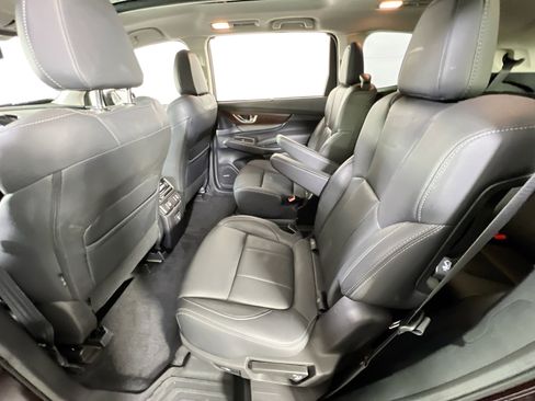Used 2023 Subaru Ascent Touring AWD/4WD image 24