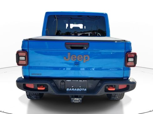 Used 2023 Jeep Gladiator Mojave w/ Cold Weather Group AWD/4WD image 5