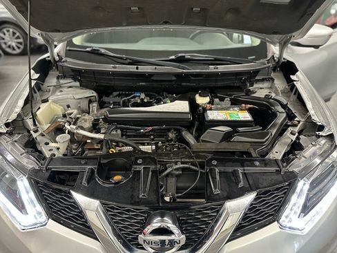 Used 2015 Nissan Rogue SV w/ SV Premium Package image 27