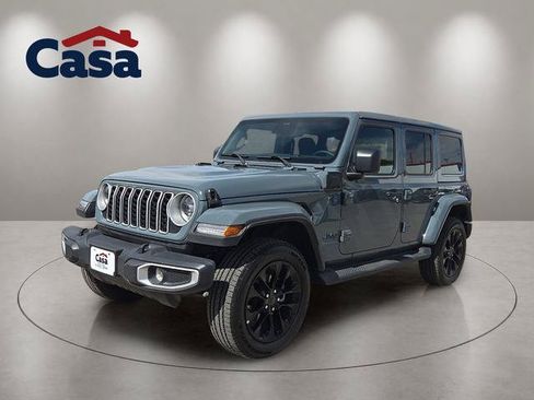 Used 2025 Jeep Wrangler Unlimited Sahara AWD/4WD image 6