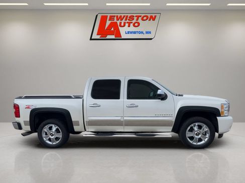 Certified 2013 Chevrolet Silverado 1500 LTZ w/ LTZ White Diamond Edition AWD/4WD image 6