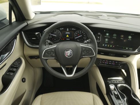 Used 2023 Buick Envision Essence image 24