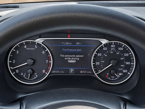 Used 2025 Nissan Sentra SV FWD image 28