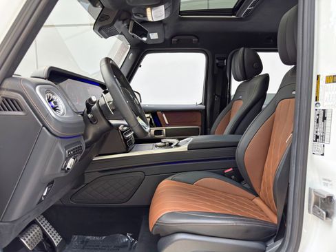 Used 2022 Mercedes-Benz G 63 AMG Squared w/ AMG Night Package Plus image 17