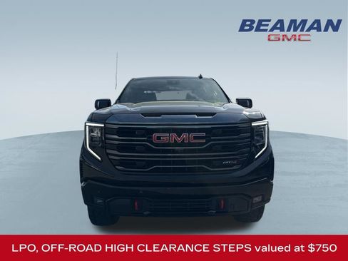 Used 2024 GMC Sierra 1500 AT4 w/ Technology Package AWD/4WD image 3