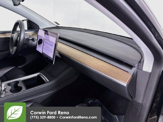 Used 2023 Tesla Model Y AWD image 28