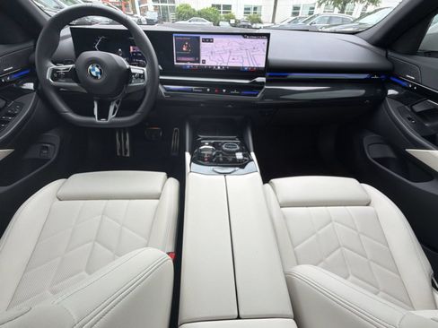 Certified 2024 BMW 530i xDrive w/ M Sport Package AWD/4WD image 17
