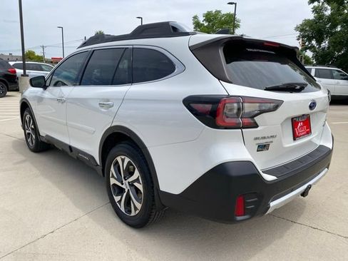 Used 2020 Subaru Outback Touring XT AWD/4WD image 3