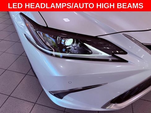 Certified 2024 Lexus ES 350 w/ Technology Package FWD image 9